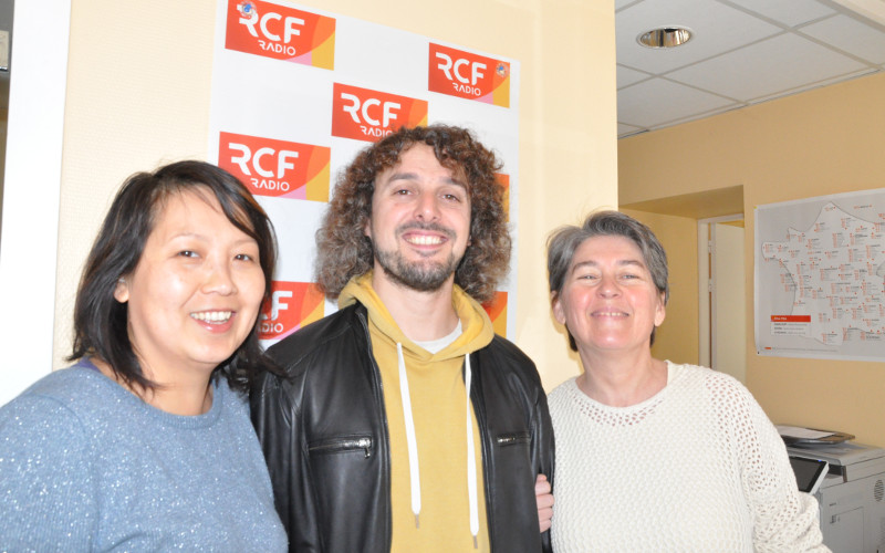 Phanmaly Rajsavong ambassadrice de l’association Poivre MLC, Claire Mario-Durand et Julien Birot